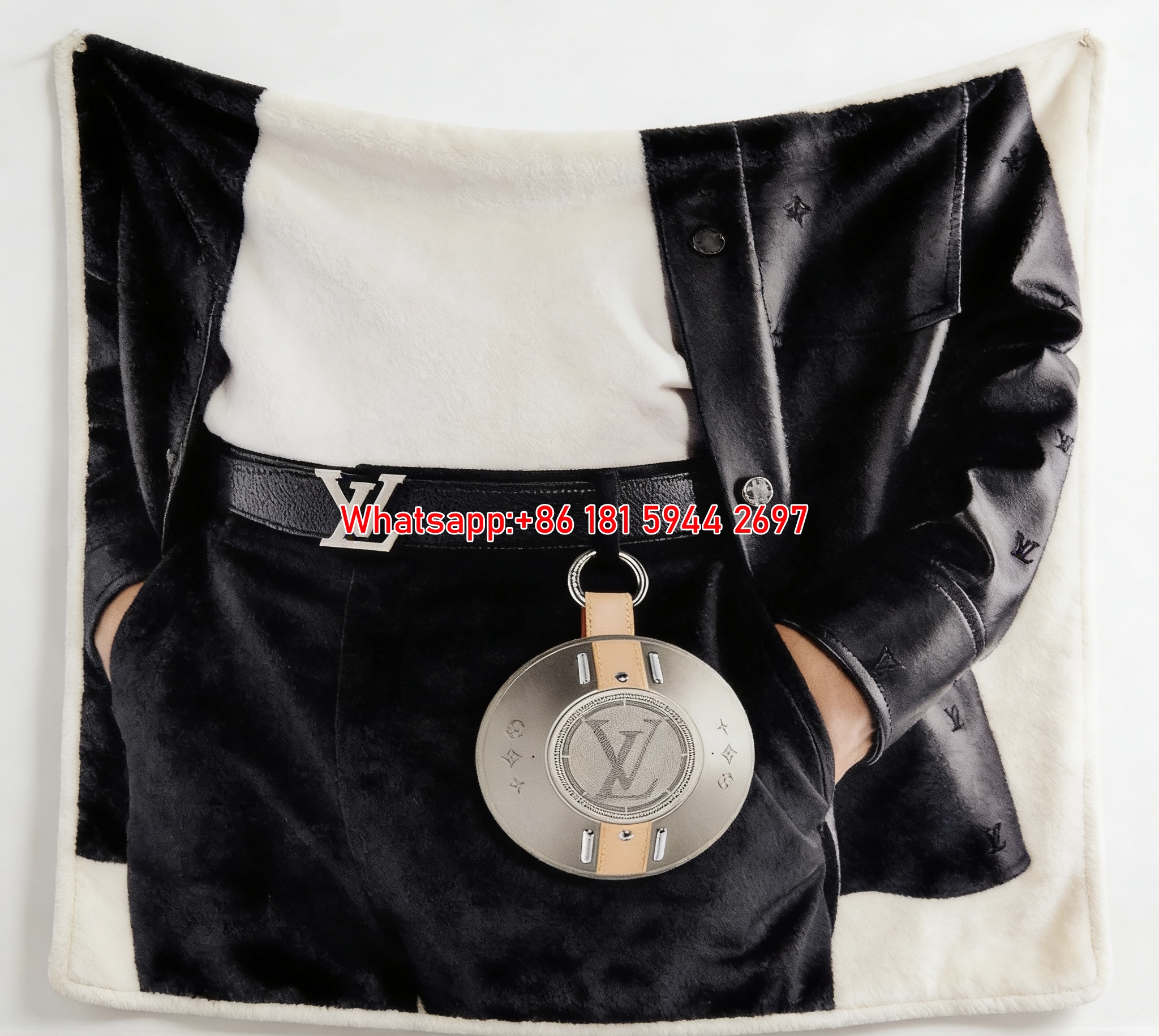 Luxury Silver LV Speaker Flannel Sofa Throw Blanket 488